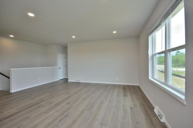 1076 Elderberry ROAD, Oconomowoc, WI 53066