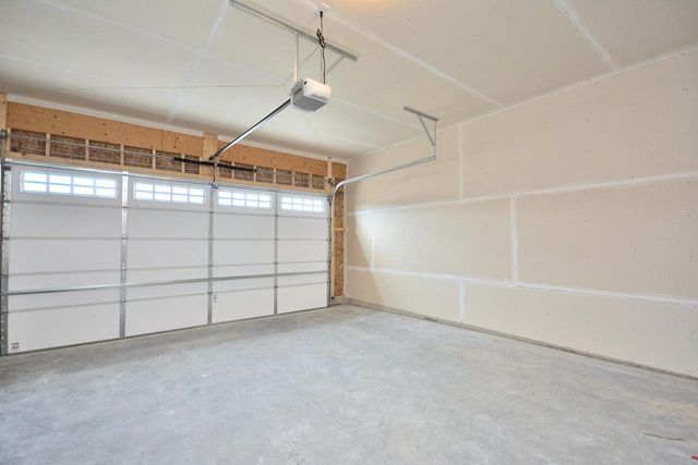 1076 Elderberry ROAD, Oconomowoc, WI 53066