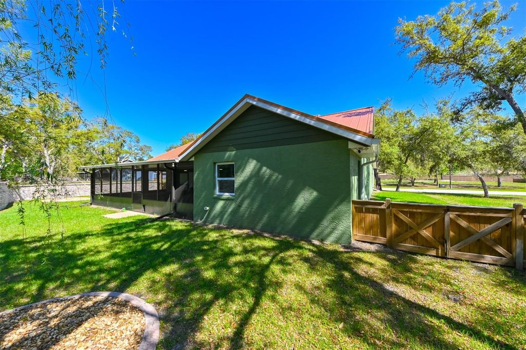 Image 31 of property listing at 5430 W TORTUGA LOOP, Lecanto, FL 34461