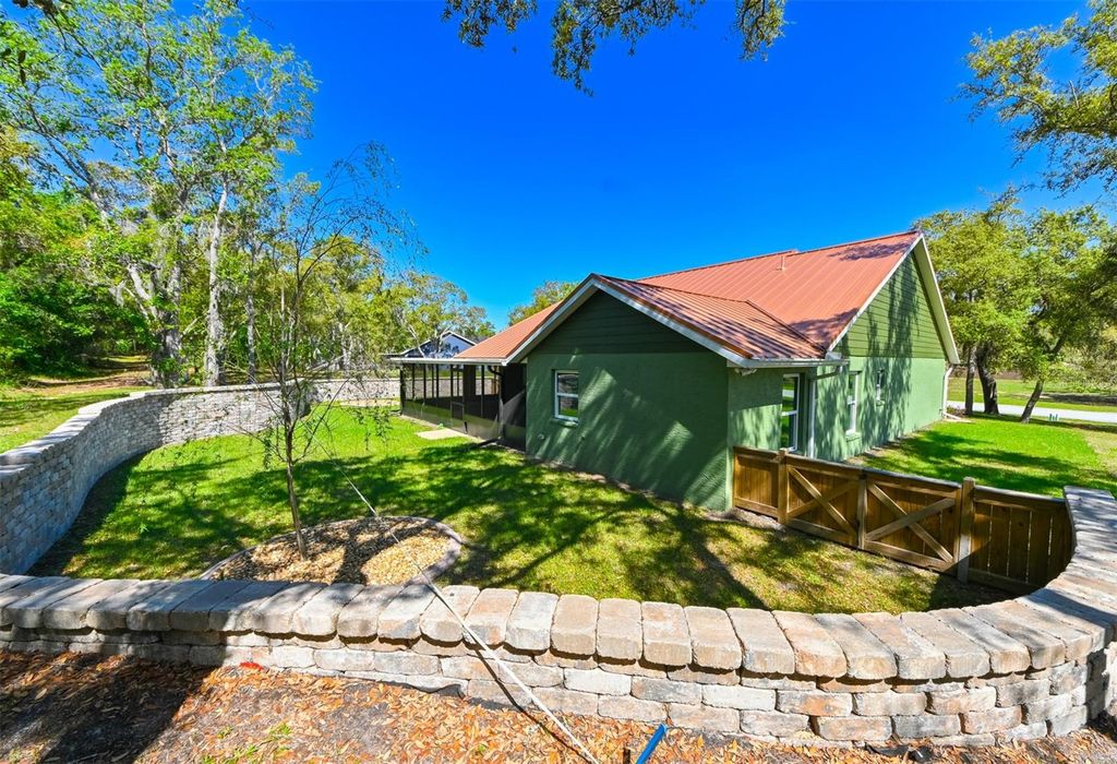 Image 37 of property listing at 5430 W TORTUGA LOOP, Lecanto, FL 34461