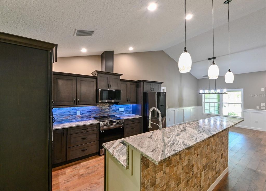 Image 9 of property listing at 5430 W TORTUGA LOOP, Lecanto, FL 34461