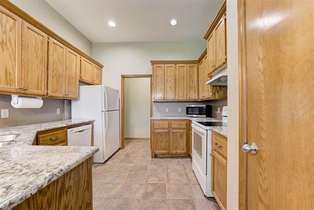 2866 Faint Ridge Way NE, Piedmont, OK 73078