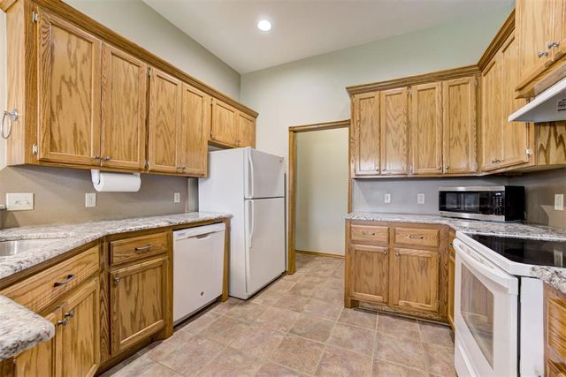 2866 Faint Ridge Way NE, Piedmont, OK 73078