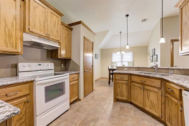 2866 Faint Ridge Way NE, Piedmont, OK 73078