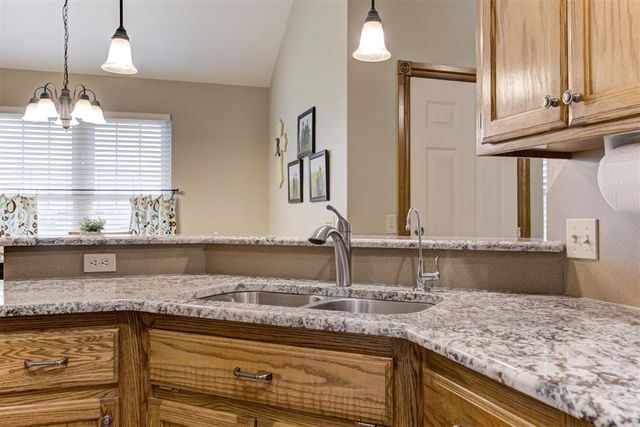 2866 Faint Ridge Way NE, Piedmont, OK 73078