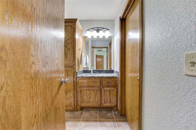 2866 Faint Ridge Way NE, Piedmont, OK 73078