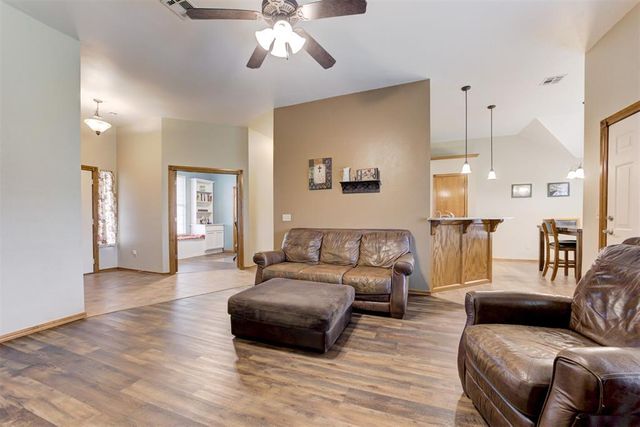 2866 Faint Ridge Way NE, Piedmont, OK 73078