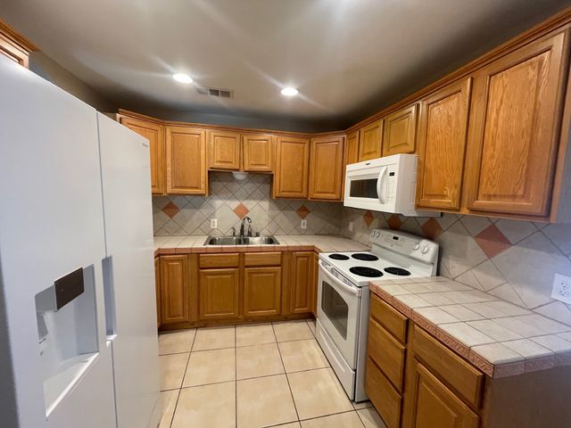 6100 Melinda Drive, Watauga, TX 76148