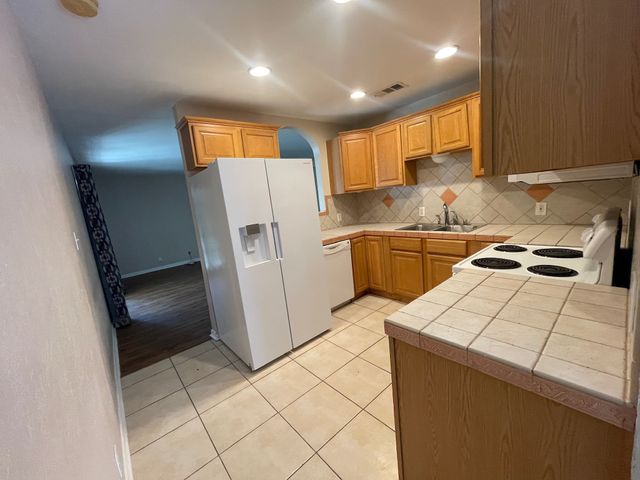 6100 Melinda Drive, Watauga, TX 76148