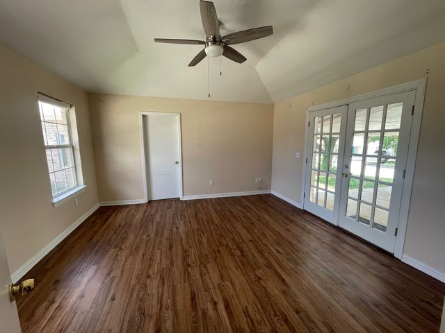 6100 Melinda Drive, Watauga, TX 76148