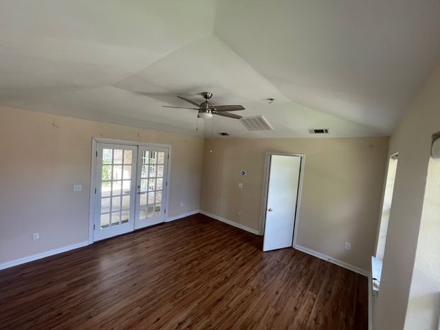6100 Melinda Drive, Watauga, TX 76148