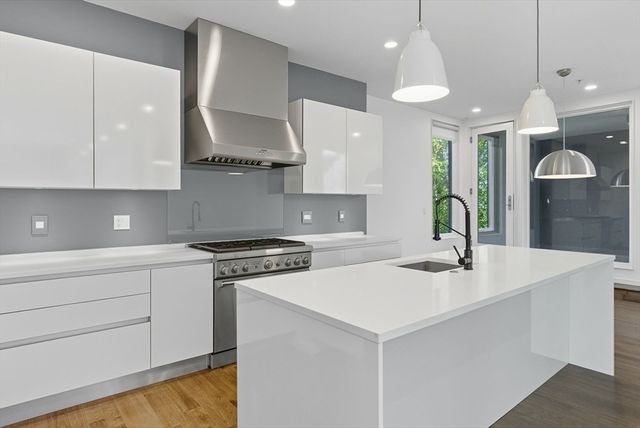 14 I St U-7, Boston, MA 02127