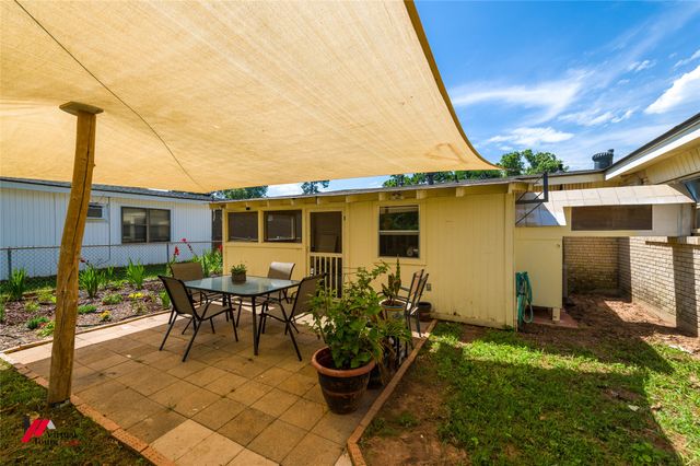 1206 Violet Avenue, Bossier City, LA 71112