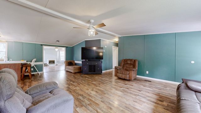 146 Royal Oak Rd, Hohenwald, TN 38462