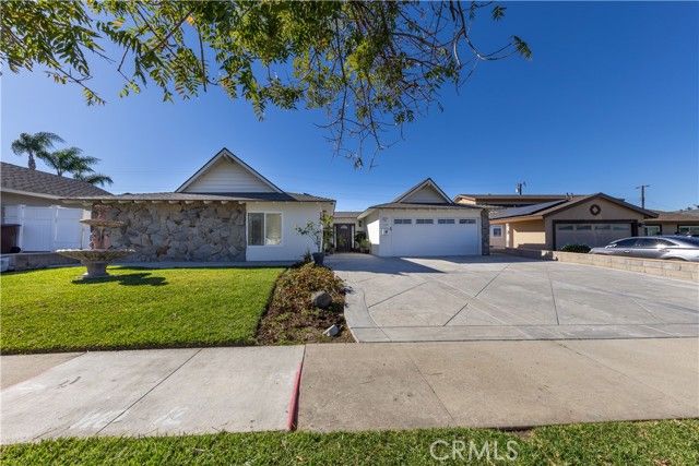 135 N Laurie Ann Lane, Anaheim, CA 92807