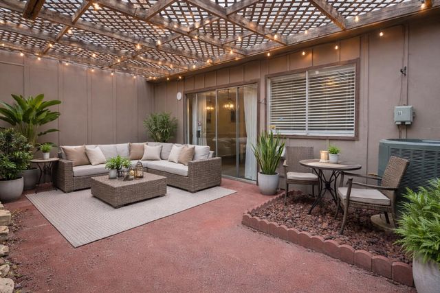 7936 Ellinger Lane, Houston, TX 77040