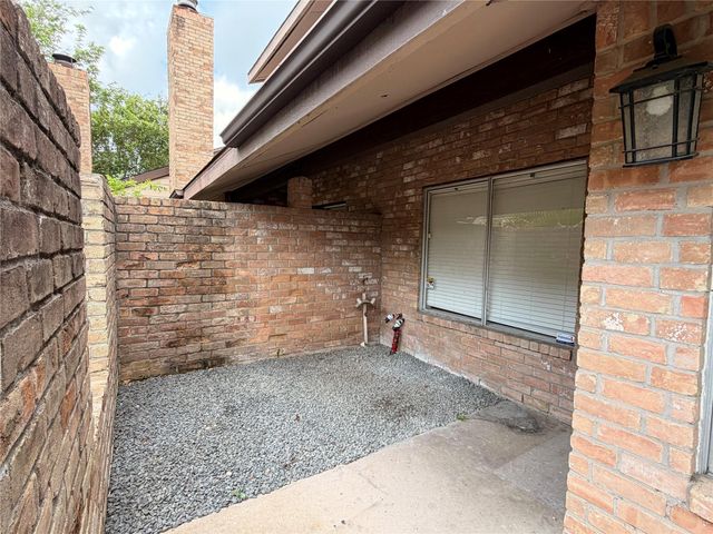 7936 Ellinger Lane, Houston, TX 77040