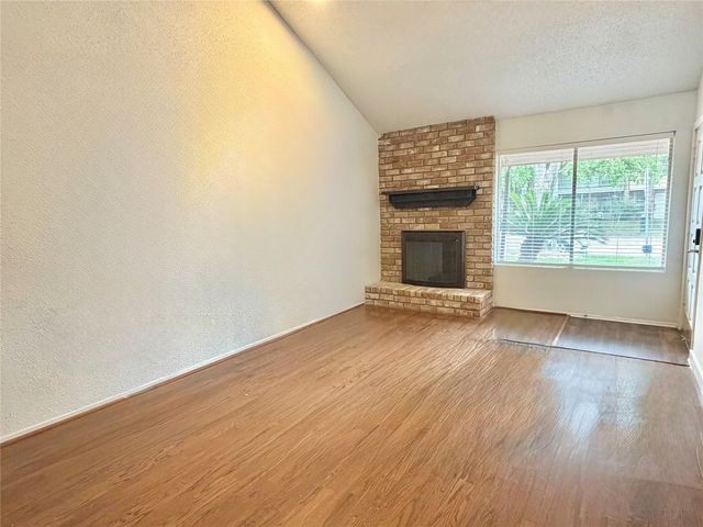 7936 Ellinger Lane, Houston, TX 77040