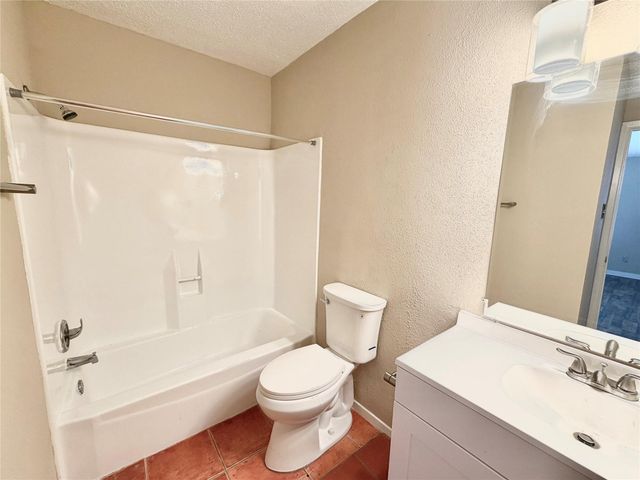 7936 Ellinger Lane, Houston, TX 77040