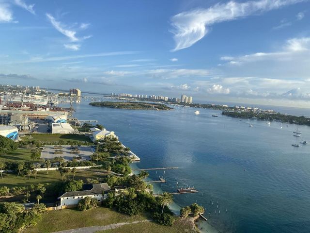 5600 N Flagler Drive Ph107, West Palm Beach, FL 33407