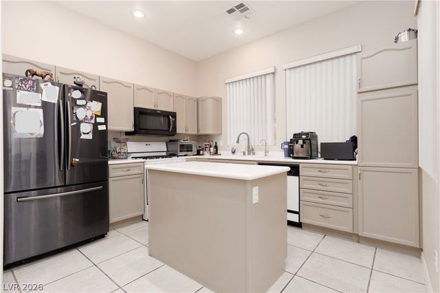 8313 Donatello Court, Las Vegas, NV 89129