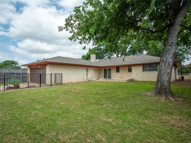 904 Lake Highlands Drive, Allen, TX 75002