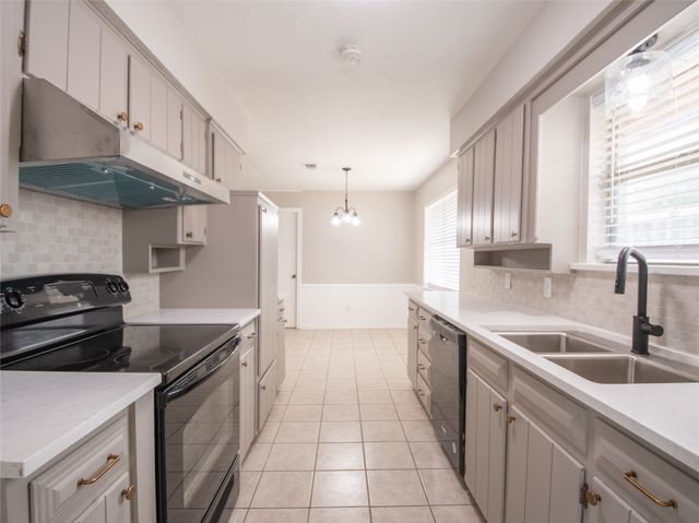 904 Lake Highlands Drive, Allen, TX 75002