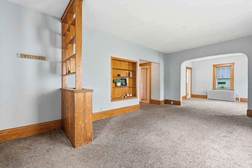 1877 Orange Avenue E, Saint Paul, MN 55119 — photo 2