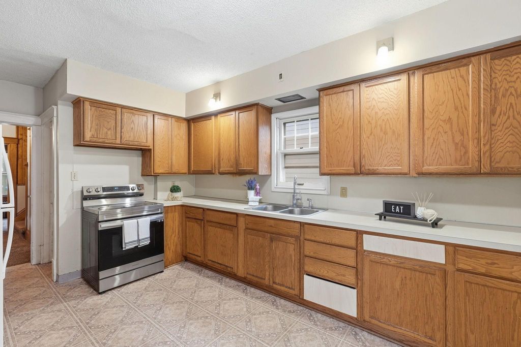 1877 Orange Avenue E, Saint Paul, MN 55119 — photo 5