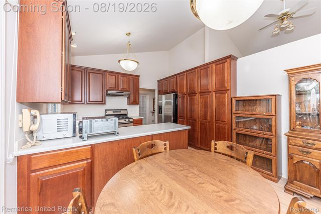 16766 Lochmoor Circle W, Northville Township, MI 48168