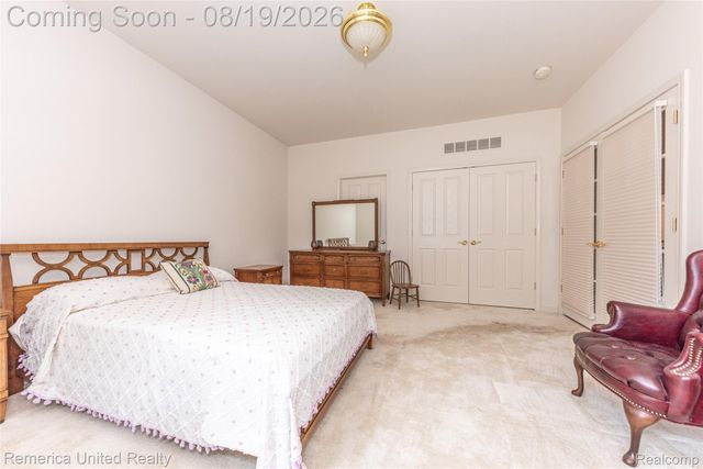16766 Lochmoor Circle W, Northville Township, MI 48168