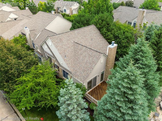 16766 Lochmoor Circle W, Northville Township, MI 48168
