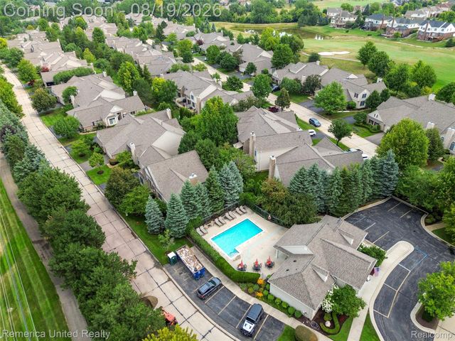 16766 Lochmoor Circle W, Northville Township, MI 48168