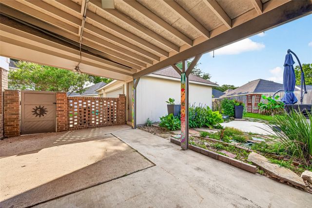15826 Cade Court, Houston, TX 77095