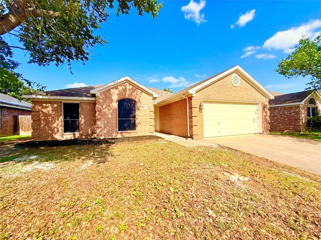 8050 Jolie Drive, Fort Worth, TX 76137