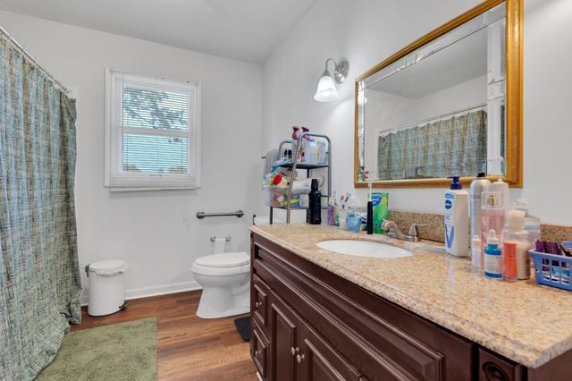 904 Mead Dr, Shelbyville, TN 37160