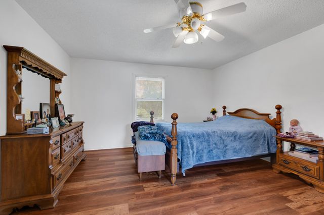 904 Mead Dr, Shelbyville, TN 37160