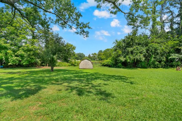904 Mead Dr, Shelbyville, TN 37160