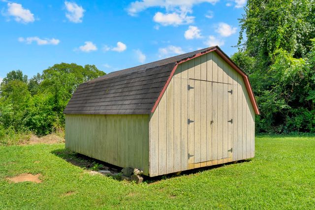 904 Mead Dr, Shelbyville, TN 37160