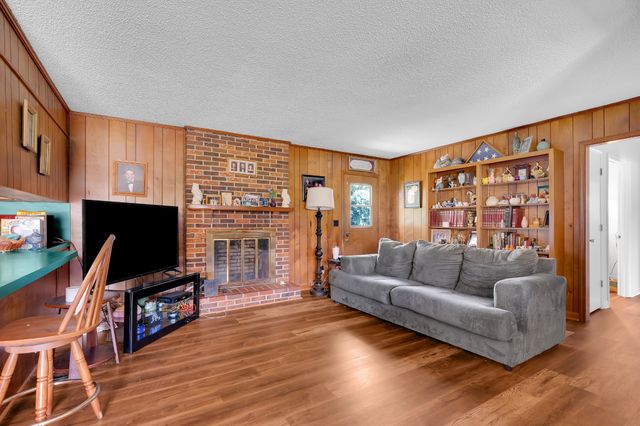 904 Mead Dr, Shelbyville, TN 37160