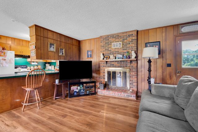 904 Mead Dr, Shelbyville, TN 37160