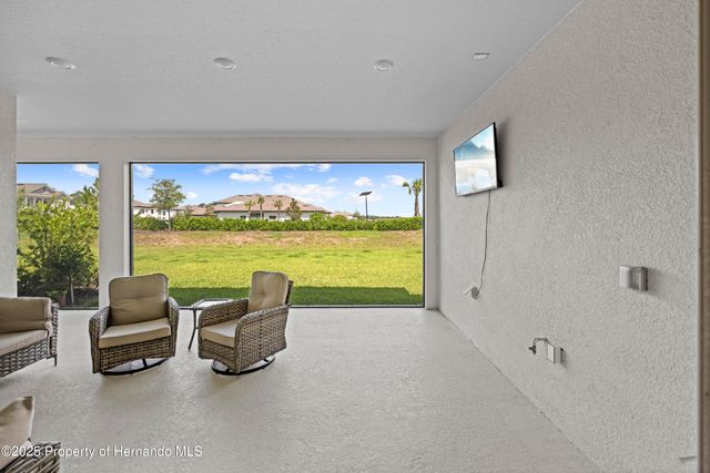 2347 Overfalls Place, Wesley Chapel, FL 33543
