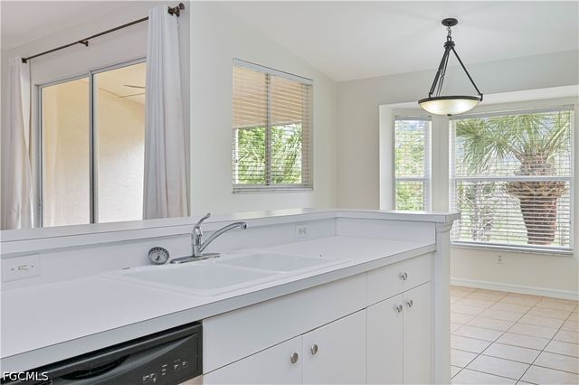 21341 Lancaster RUN 422, Estero, FL 33928