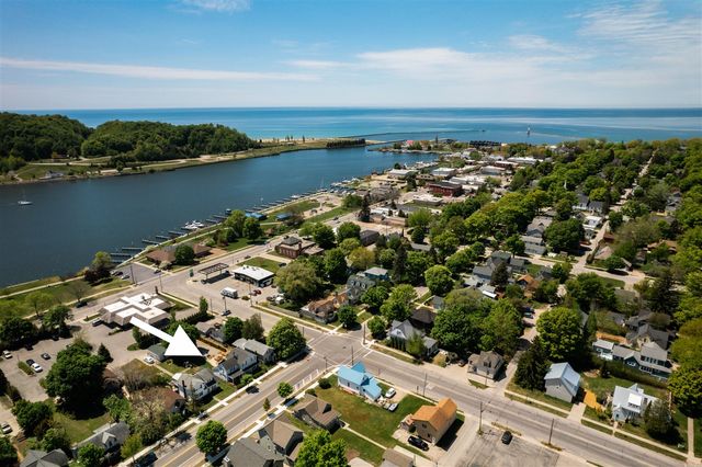 706 Forest Avenue, Frankfort, MI 49635