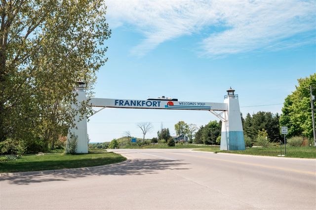 706 Forest Avenue, Frankfort, MI 49635