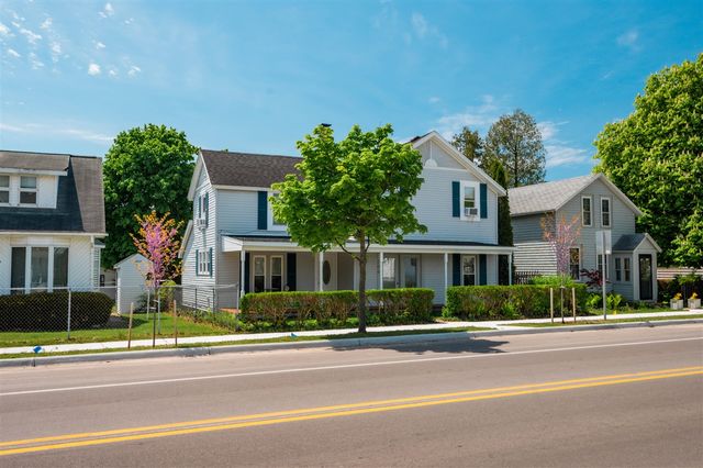 706 Forest Avenue, Frankfort, MI 49635