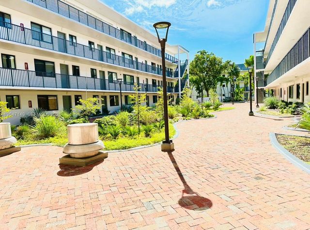 2924 Day Avenue N114, Miami, FL 33133