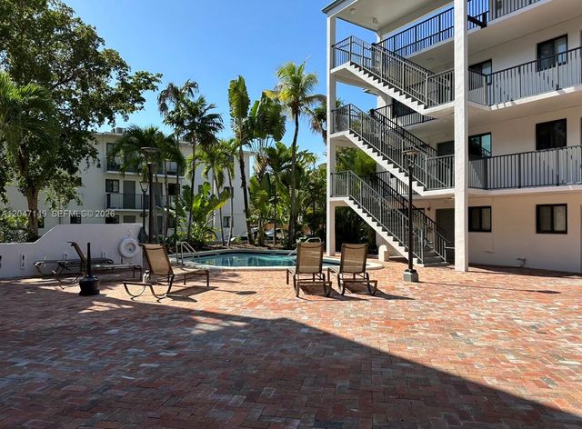 2924 Day Avenue N114, Miami, FL 33133