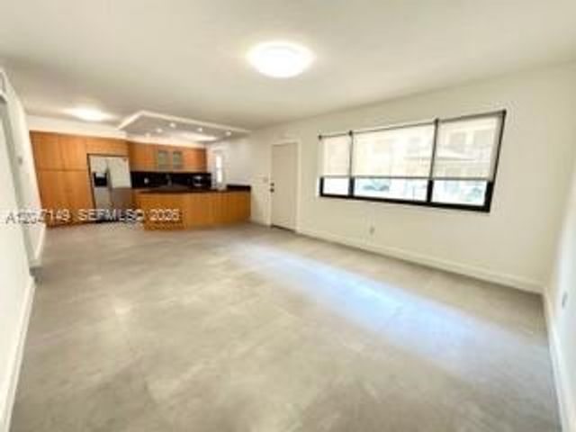 2924 Day Avenue N114, Miami, FL 33133