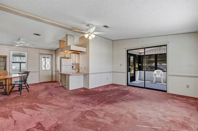 1404 PLANTATION DRIVE, Lady Lake, FL 32159